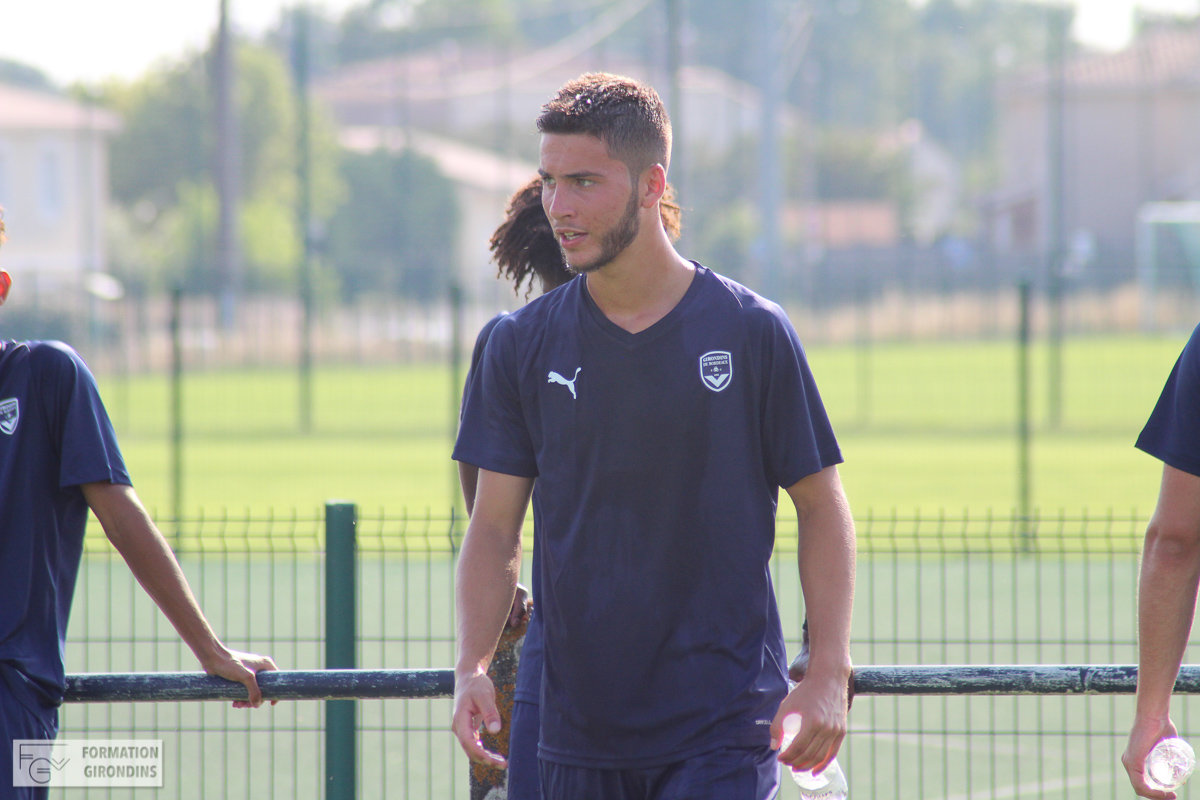 Cfa Girondins : Tom Lacoux a signé son contrat stagiaire pro - Formation Girondins 
