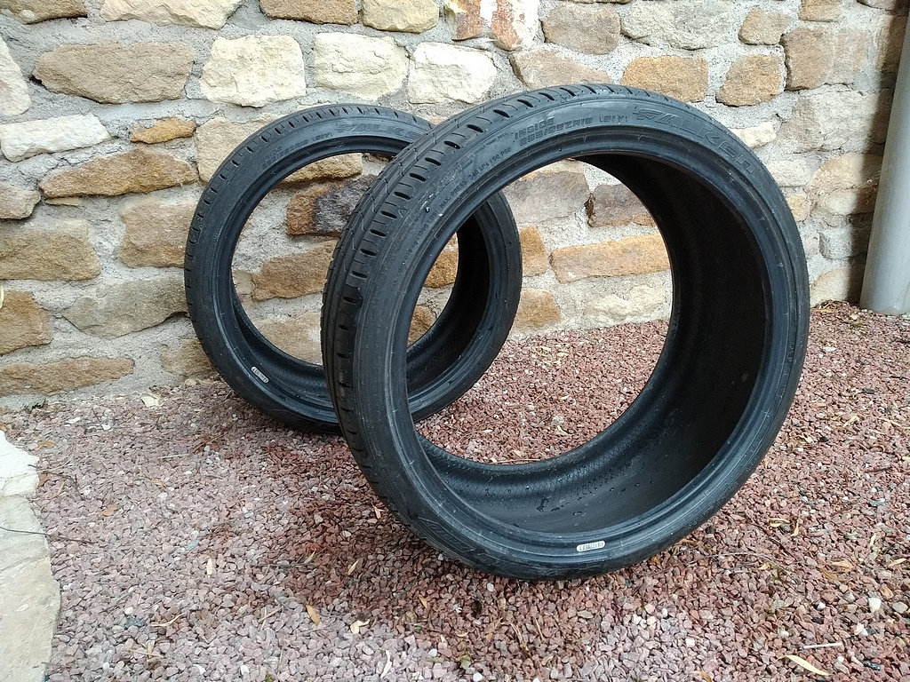 [VENTE] 2 pneus 235/35 ZR 19 Jyol