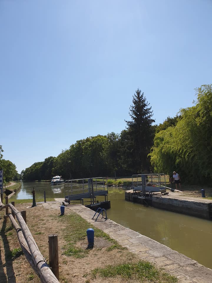 Entre bords de Loire et canal latéral  L9sq