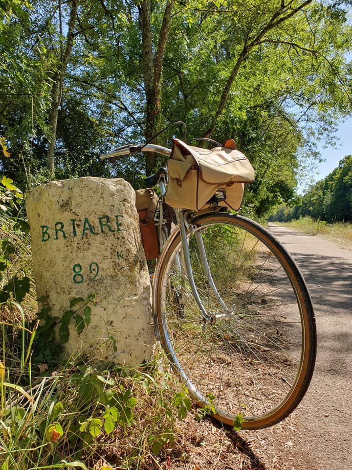 Entre bords de Loire et canal latéral  Uo9i