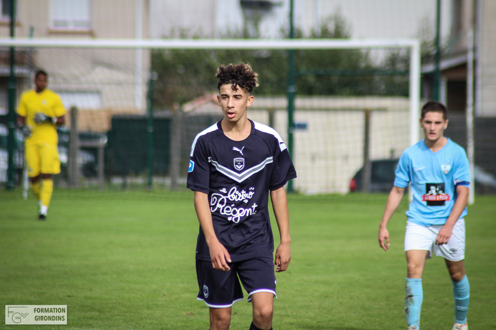 Actualités : Walid Gharnout signe stagiaire pro - Formation Girondins 