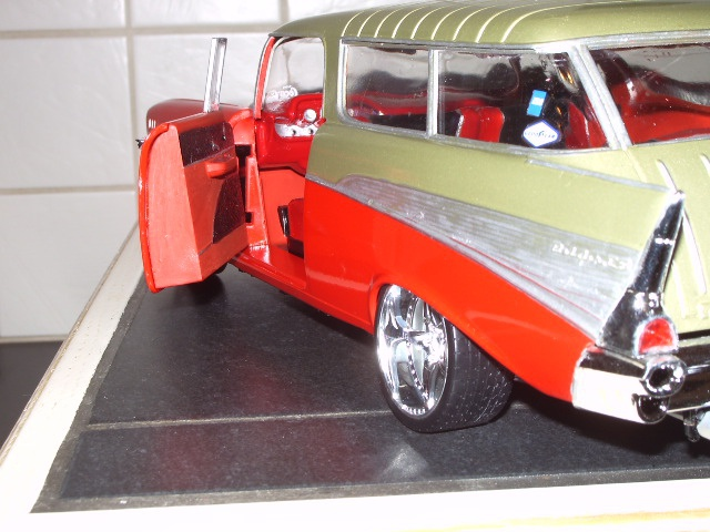 chevrolet nomad station wagon 1957 de chez AMT/MATCHBOX  au 1/16  - Page 3 Vi81