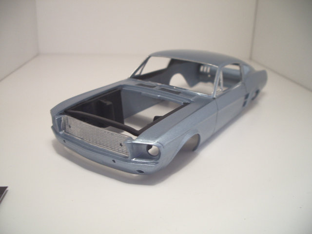 mustang  GT 1967 Fastback AMT/ERTL au 1/25 - Page 2 67hh