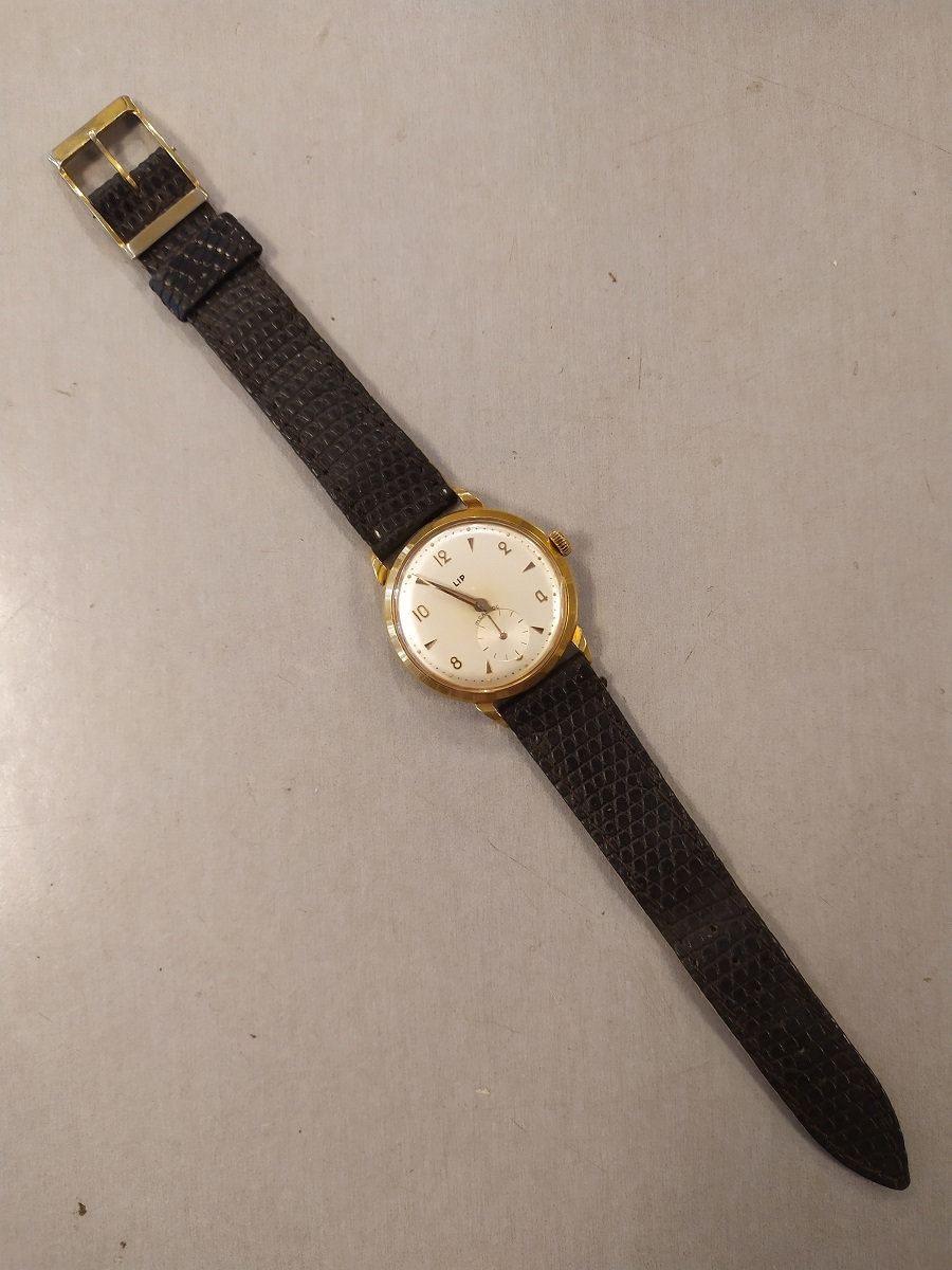 zito - Un post qui référence les montres de brocante... tome IV - Page 40 Mm2r