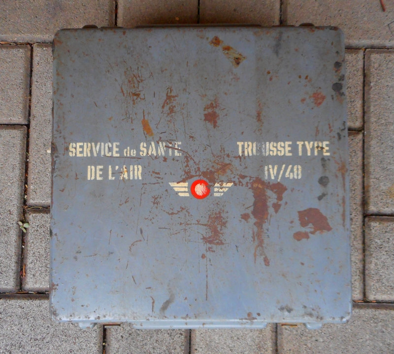 SERVICE DE SANTE DE L'AIR - TROUSSE TYPE IV / 48 Nifs