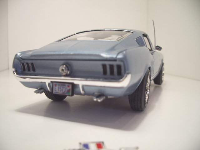 mustang  GT 1967 Fastback AMT/ERTL au 1/25 - Page 3 E6a8