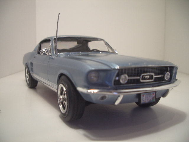 mustang  GT 1967 Fastback AMT/ERTL au 1/25 - Page 3 Ped9