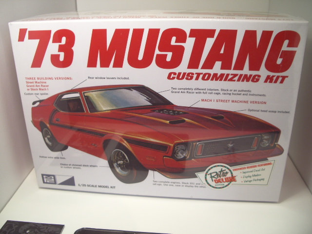 mustang 1973 de chez MPC au 1/25 version custom .  I3y3