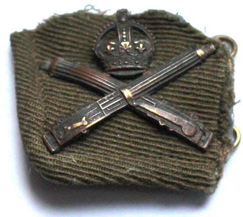 Les insignes du MGC (Machine Gun Corps) Rdmf