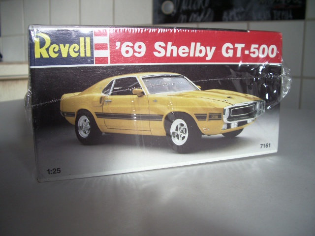 mustang SHELBY GT 500 1969 de chez revell au 1/25 Ieh9