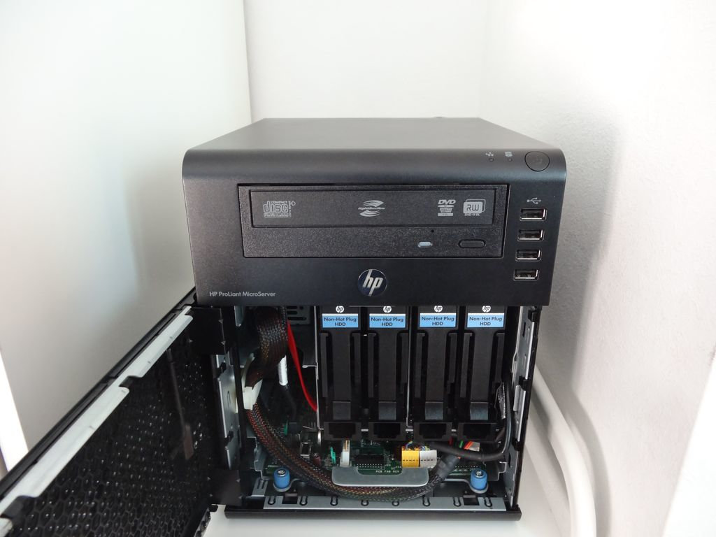 [VDS] Serveur Proliant HP / RAM 8 Go / Disques Dur externes / Carte réseau 3a5u