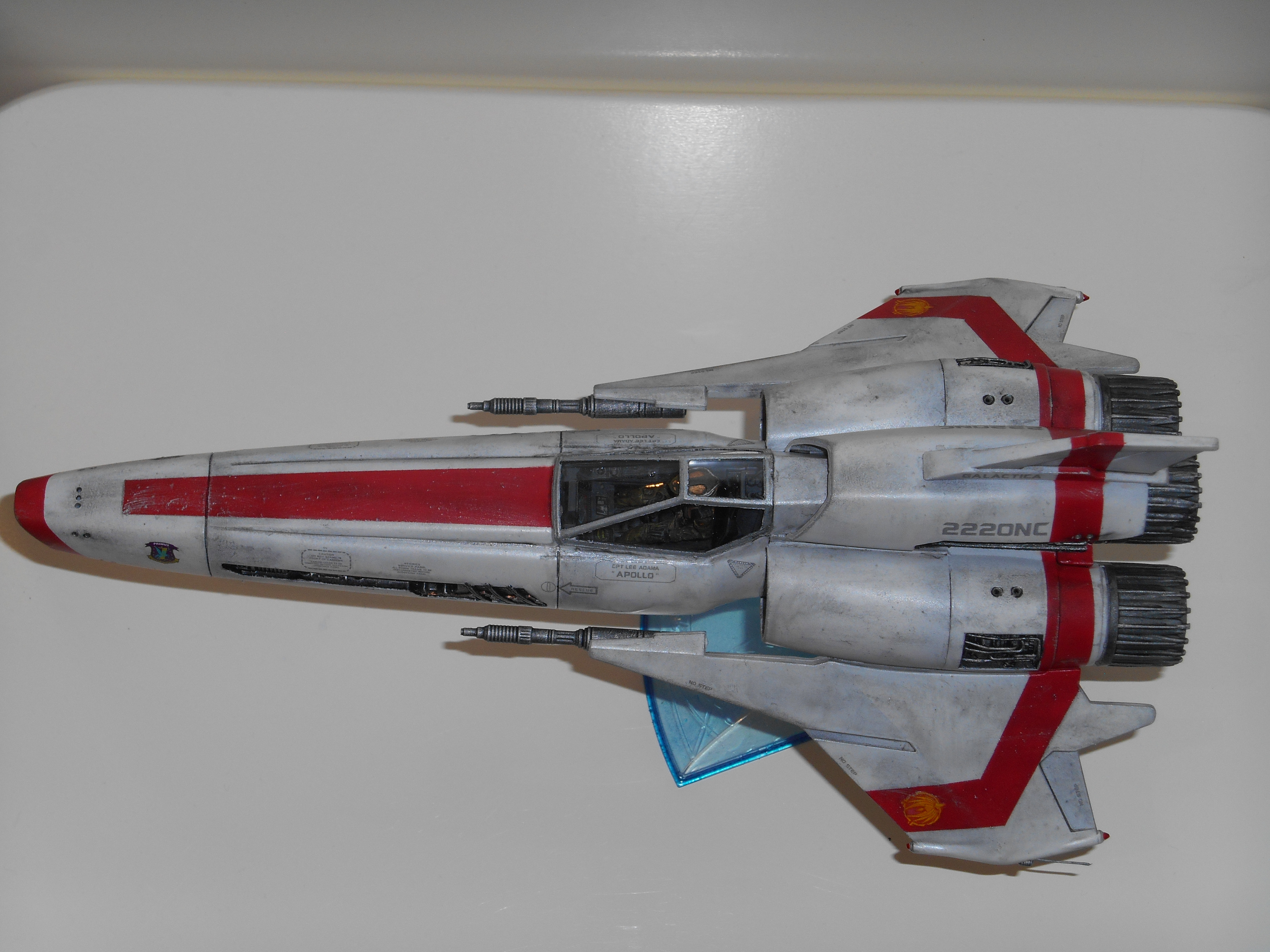 1/32 COLONIAL VIPER Mk II Battlestar Galactica  (Moebius) - Page 3 Lxks