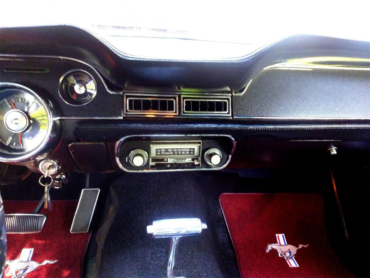 mustang GT 1968 de chez revell au 1/25 .  2rwe