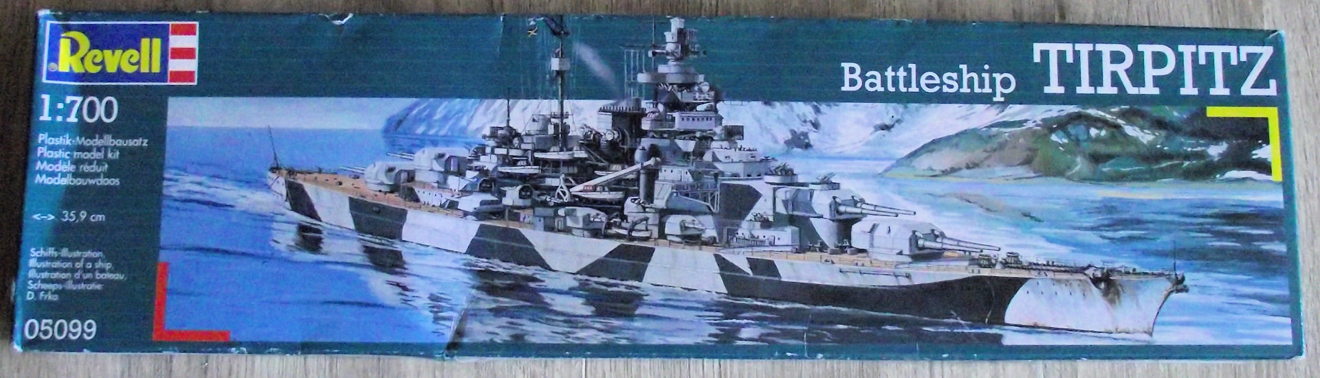 Tirpitz Revell 1x700 PE 17038 Eduard 7n7j