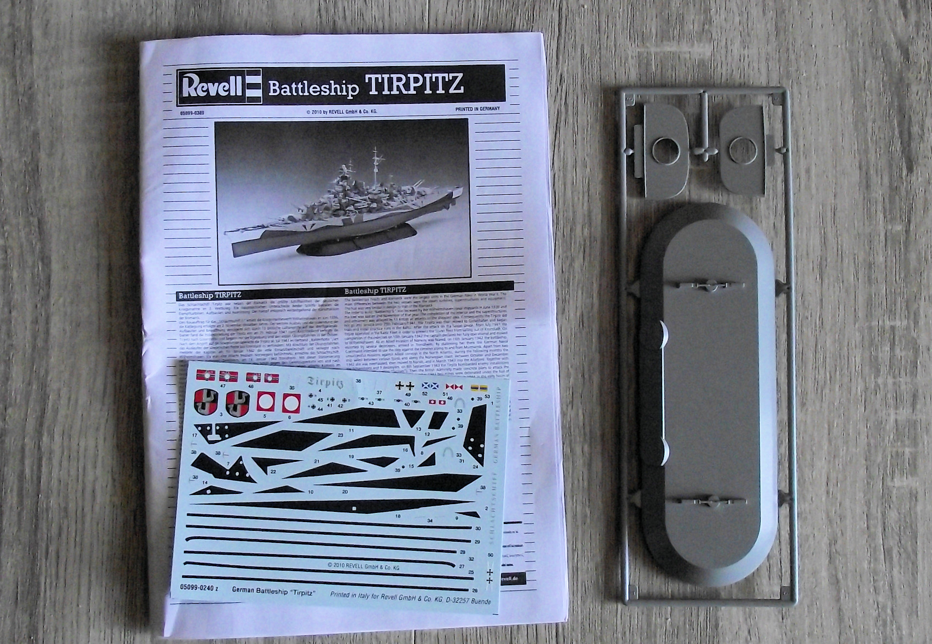 Tirpitz Revell 1x700 PE 17038 Eduard Oskw