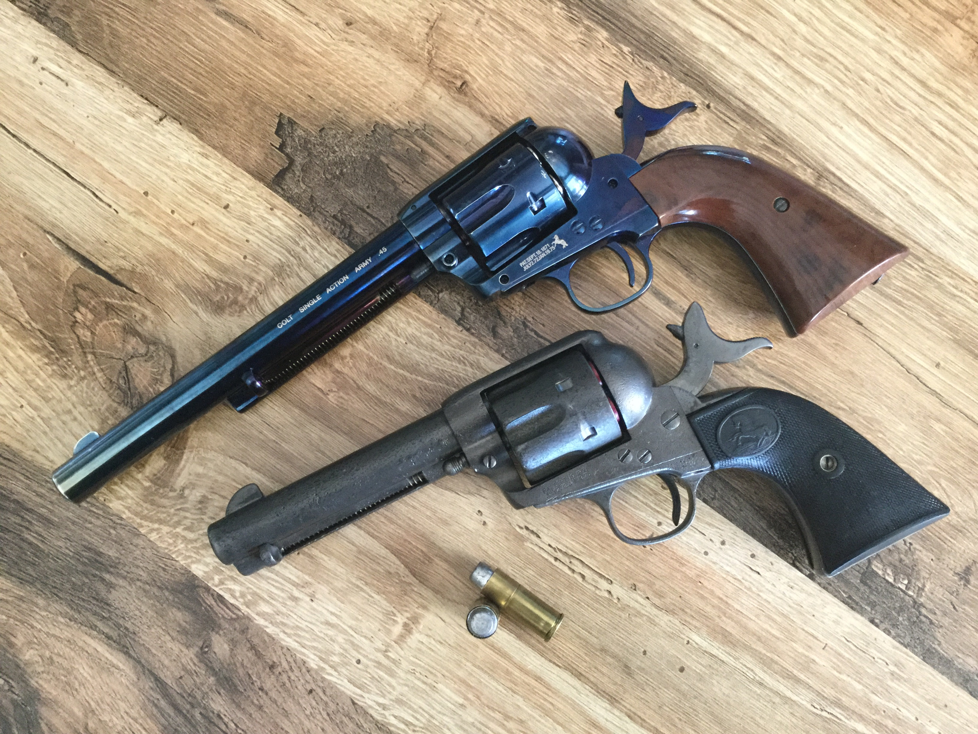 Colt 1873 vs Umarex... 46ub