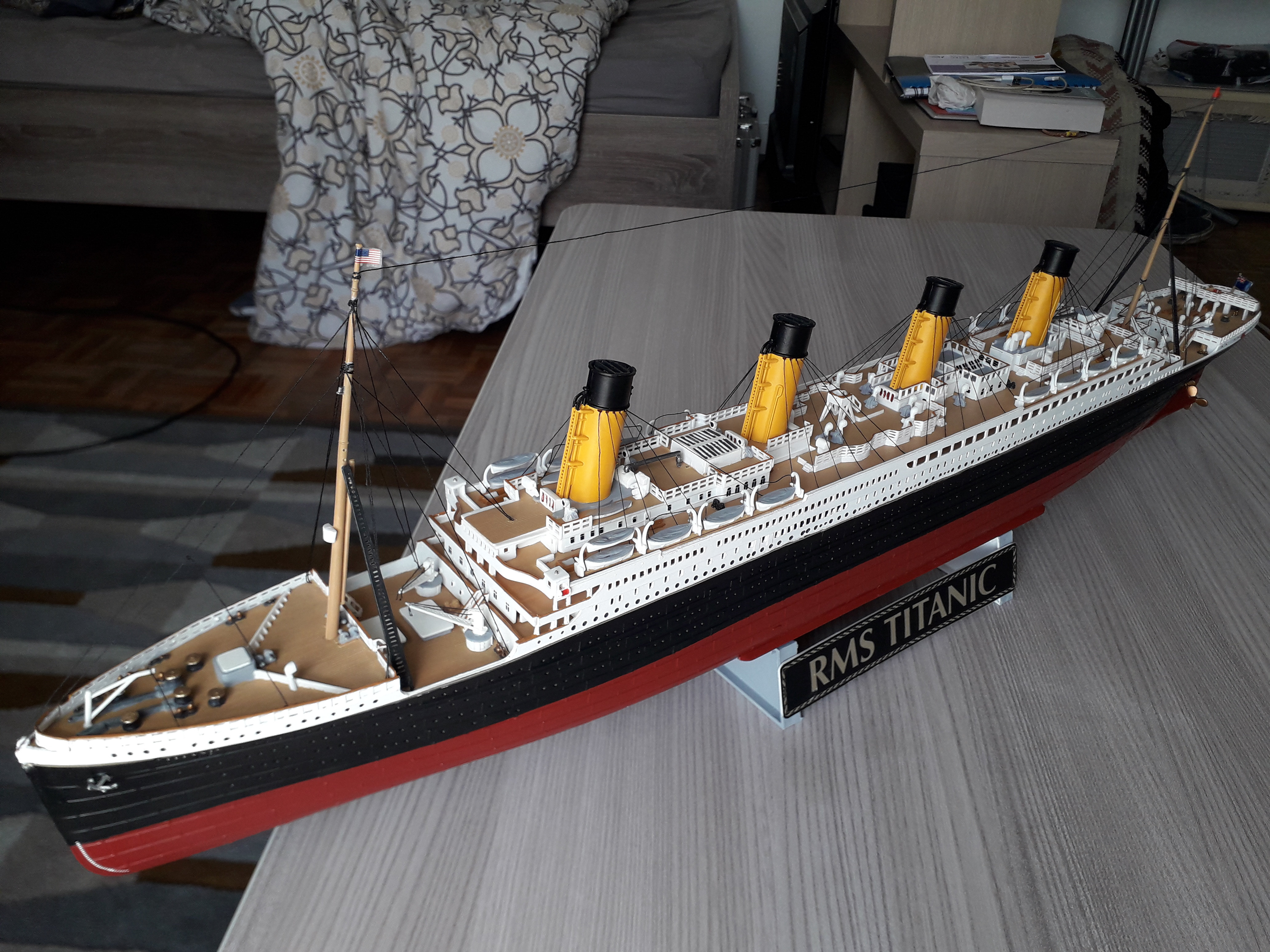 Comment peindre et diluer la peinture pour le Titanic Revell ? Z9jr
