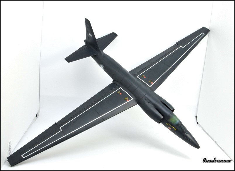 Lockheed U-2 1/48..... 8i33