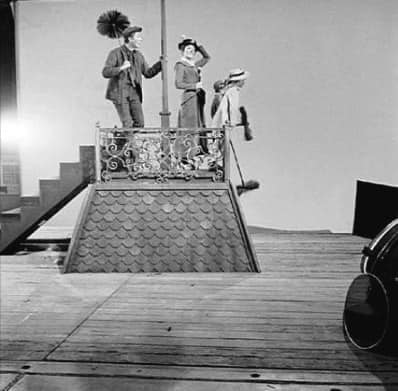 Photos du tournage de Mary Poppins  - Page 2 Q8p8