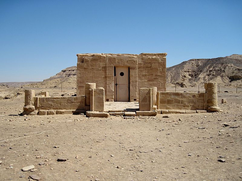 Petit temple d'Aménophis III dédié à la déesse Nekhbet