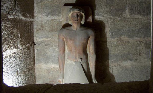 Statue de Ty dans son serdab