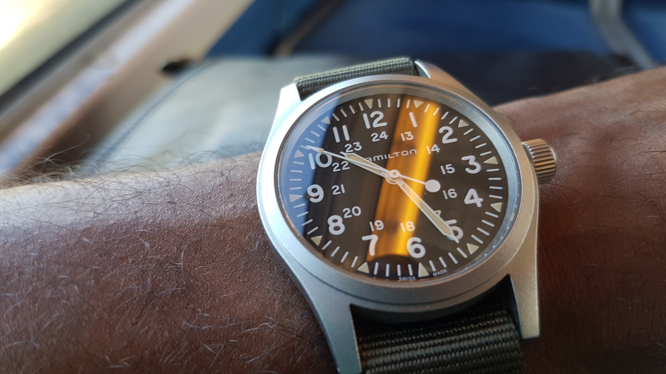 Hamilton Khaki Field Mechanical : Une légende au poignet - Page 3 Qybx