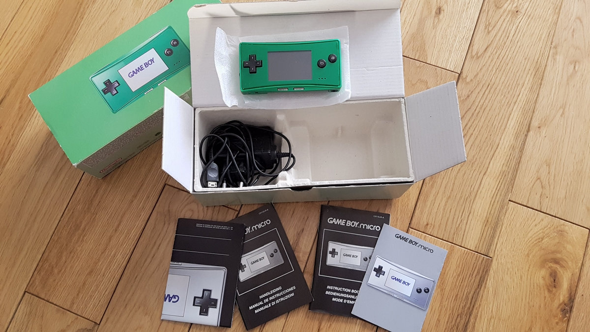 [EST] Gameboy micro verte 8295