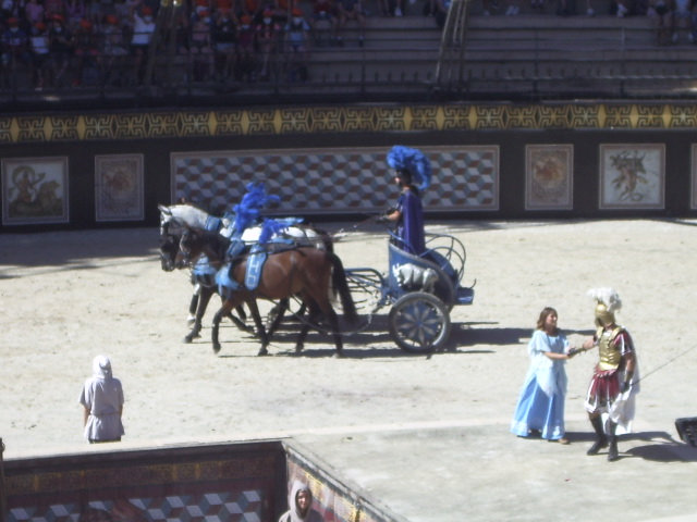 parc du puy du fou Ec0w