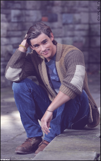 Brenton Thwaites - 200*320 L5lg