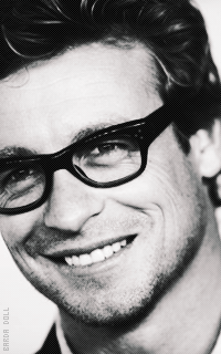 Simon Baker  Ob6n