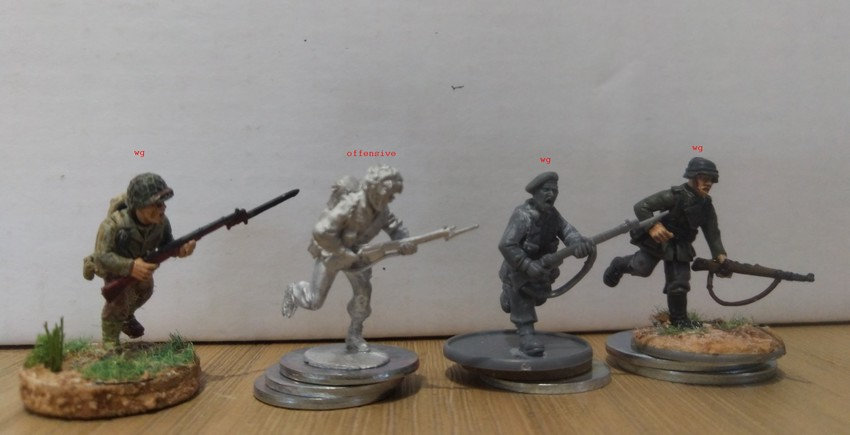 comparaison : offensive miniatures / perry plastic / warlord games "bolt action"/artizan/perry plastics Iqh3