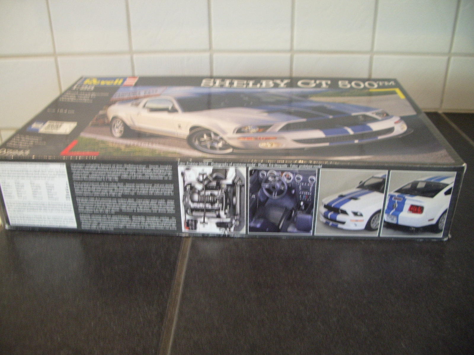 mustang SHELBY GT 500 de 2007 de chez revell au 1/25. Z4ze