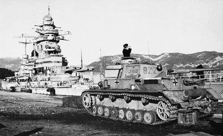 Les Panzers dans Toulon (83) 27 novembre  1942 Jsf8