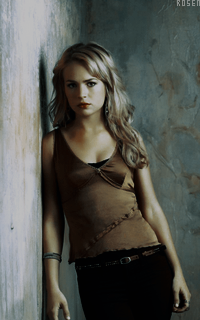 Britt Robertson Vp5q