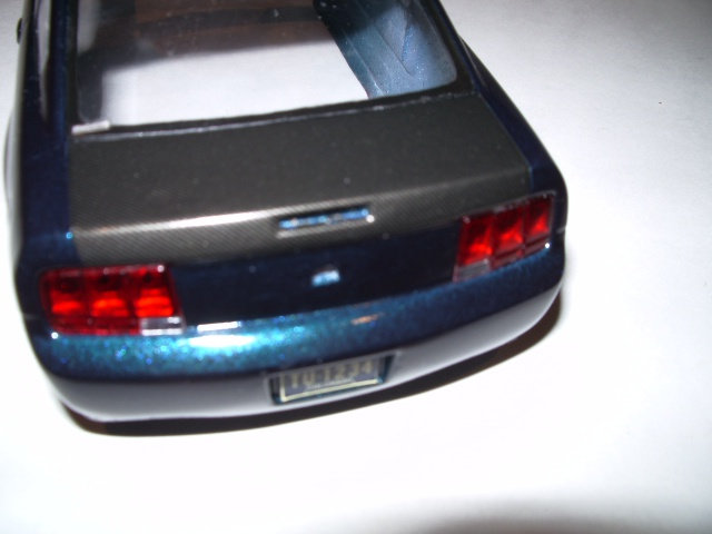 ford mustang GT 2005 de chez revell au 1/25 custom . Z04y