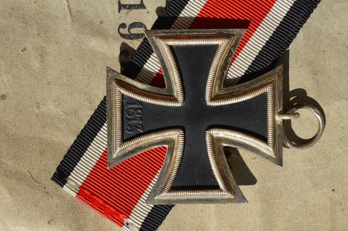 insignes français à dater et une croix de fer 1939 à authentifier  Cfm4