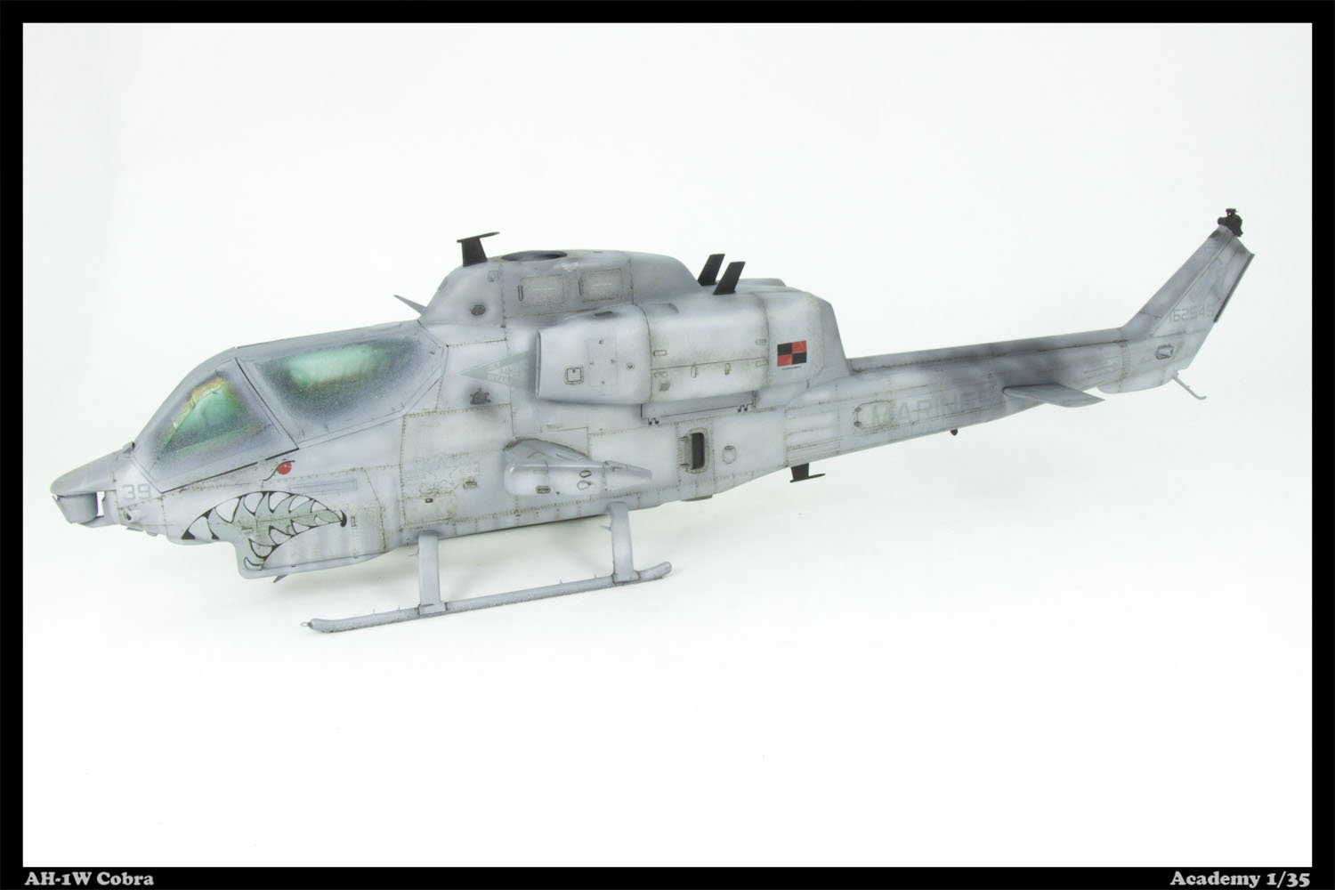 AH-1W Cobra Academy - 1/35eme - Page 3 Mm89