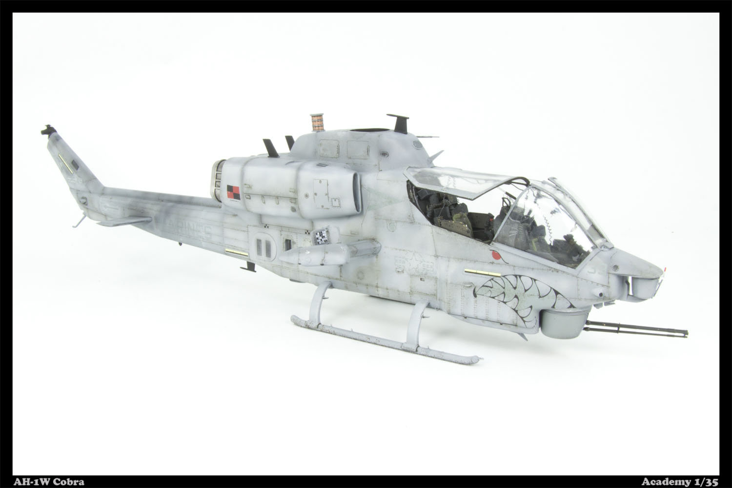 AH-1W Cobra Academy - 1/35eme - Page 3 A7dq