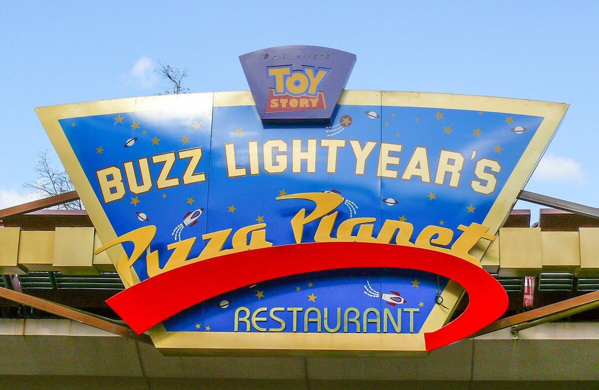 Pizza Planet (Disneyland Parc) définitivement fermé ...  - Page 7 Jkso