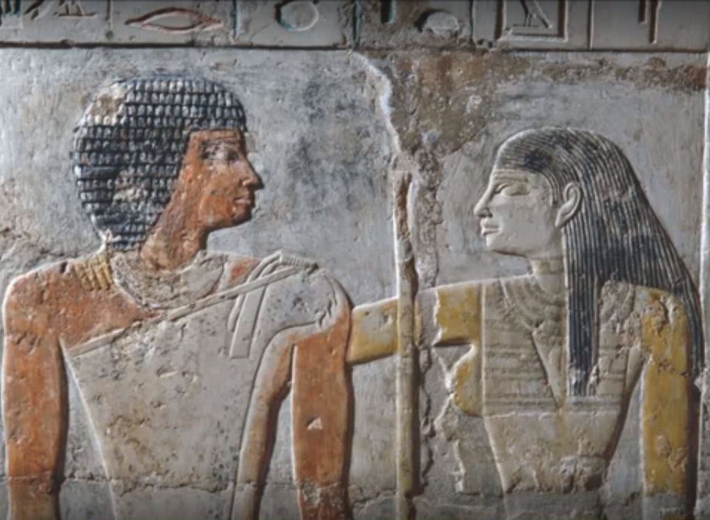 Bas relief de Meretites et Kahai un couple égyptien enterré à Saqqarah il y a 4400 ans.
