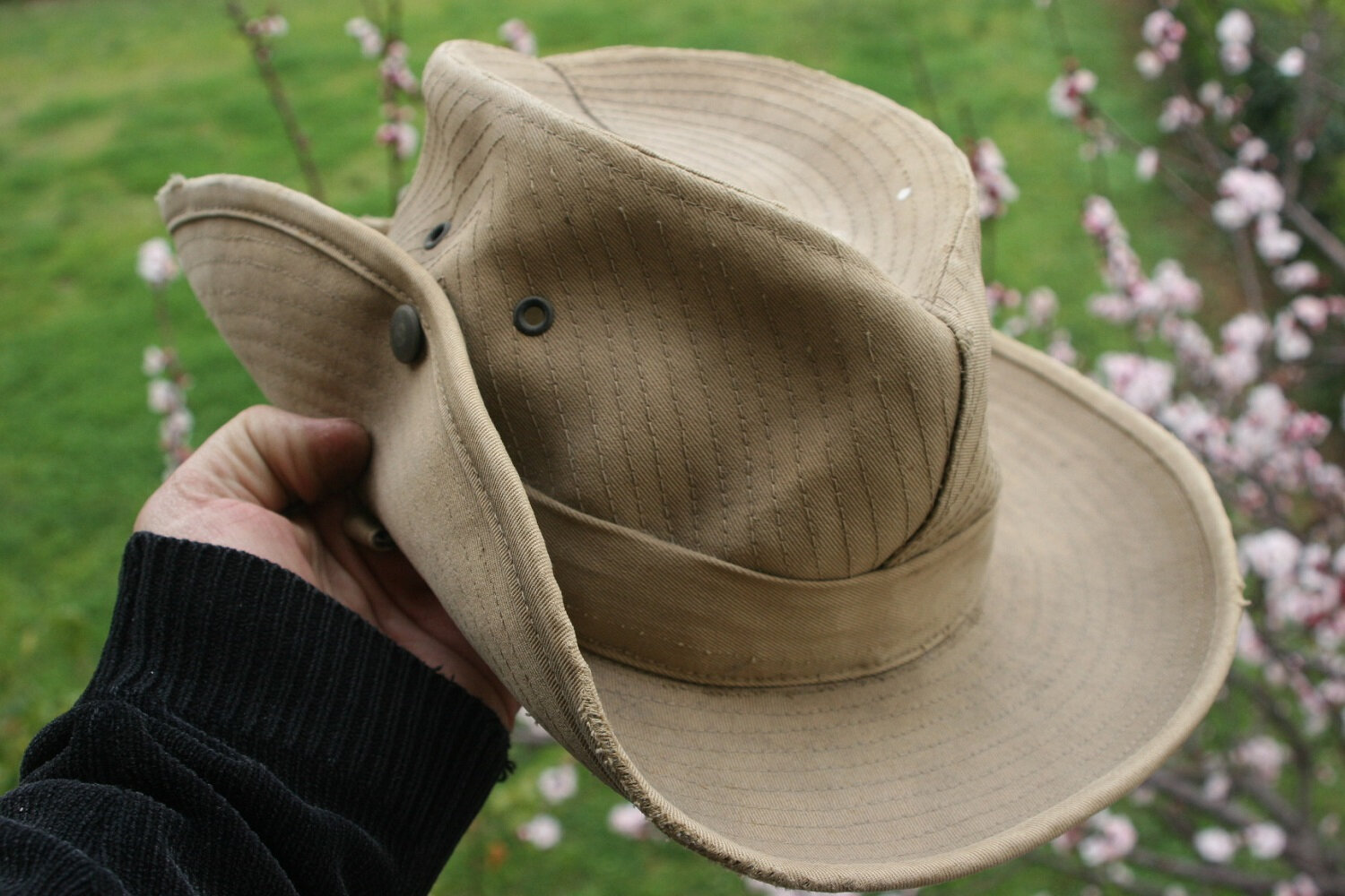 Plusieurs chapeaux de brousse français post 45 T2p5