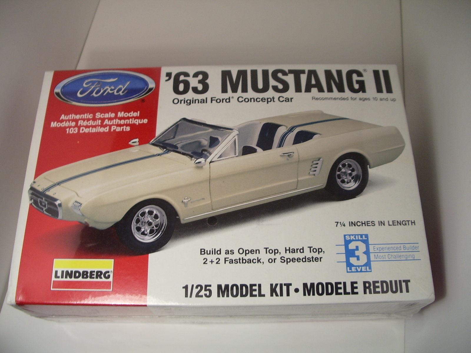 mustang 1963 type 2 au 1/25 de chez lindberg.  Wvfj