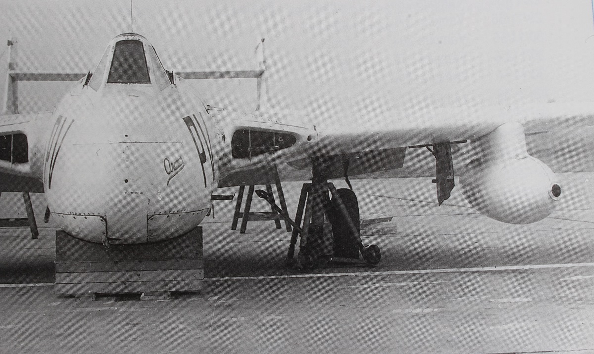 De Havilland Vampire Mk 1 - Kits Special Hobby et Amodel 1/72. Déclinaison des décorations Armée de l'Air. Le Mk1 bicolore est FINI ! 2rjs