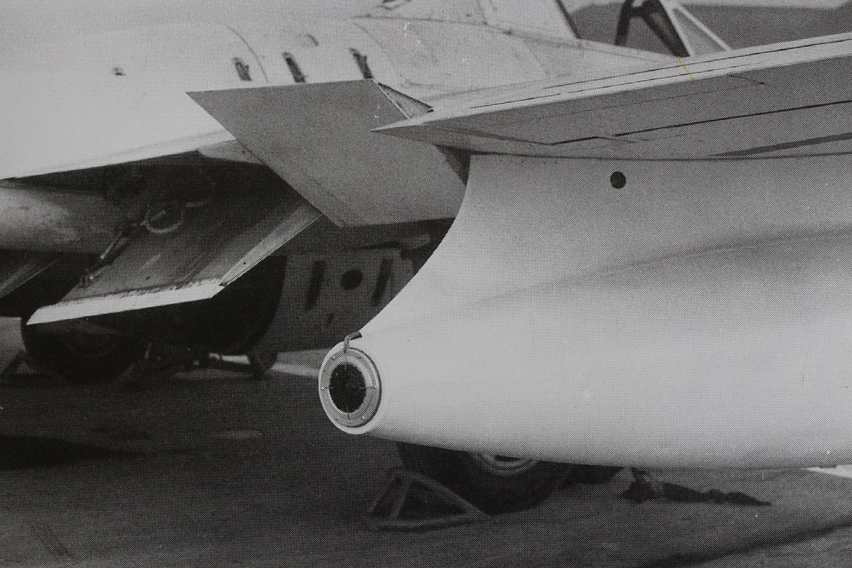 De Havilland Vampire Mk 1 - Kits Special Hobby et Amodel 1/72. Déclinaison des décorations Armée de l'Air. Le Mk1 bicolore est FINI ! 89gj