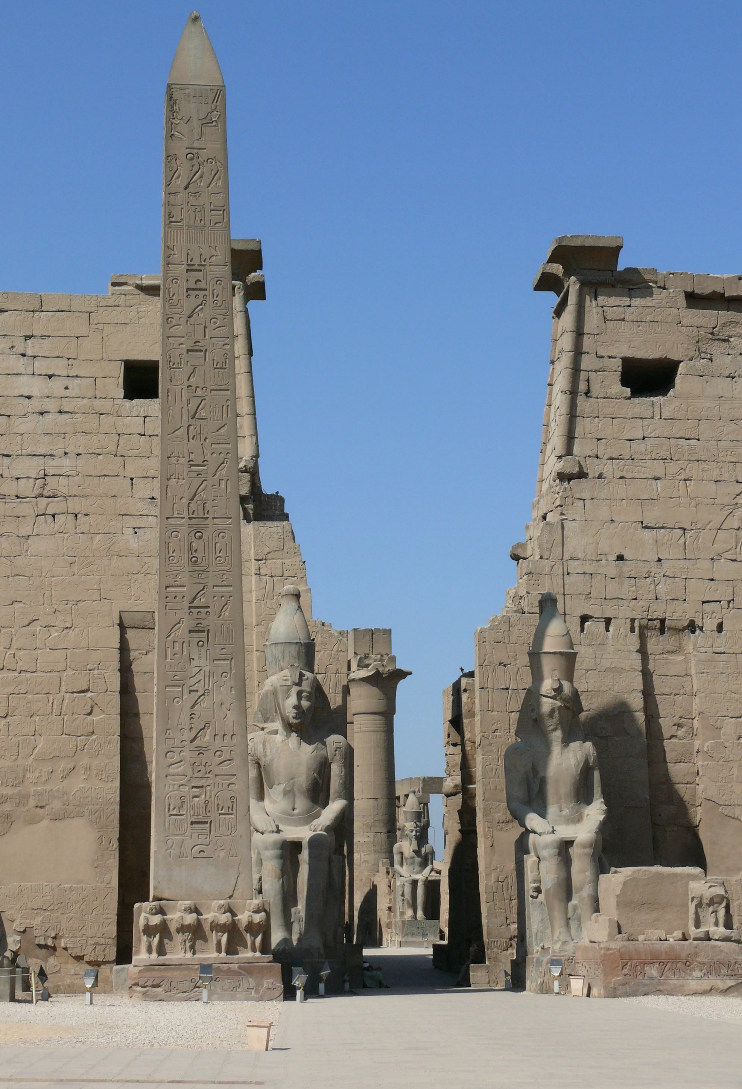 Obélisque de Ramsès II - temple de Louxor