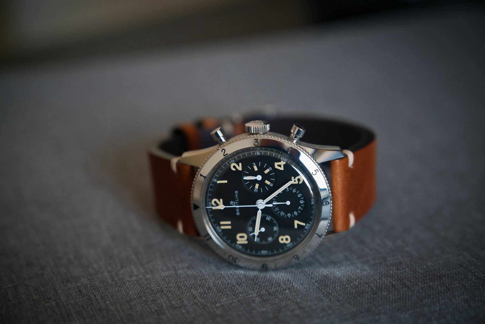 Nouveauté : Breitling 765 AVI Ré-Édition de 1953 - Page 4 Z0h8