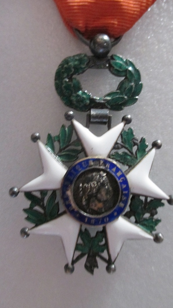  2 Légion d'Honneur ... Ipqz