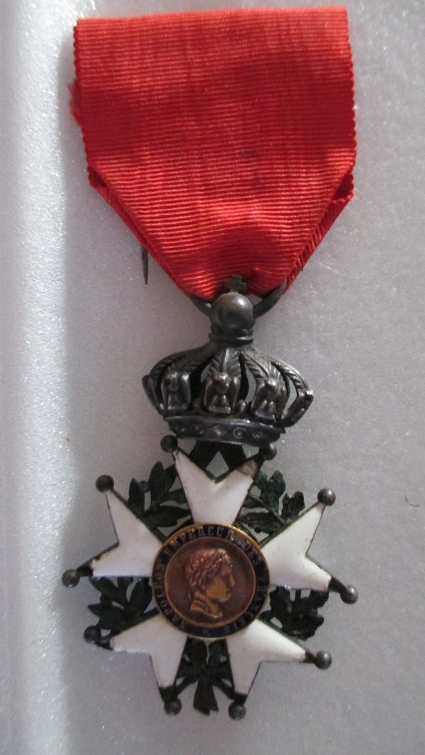  2 Légion d'Honneur ... Ujjz
