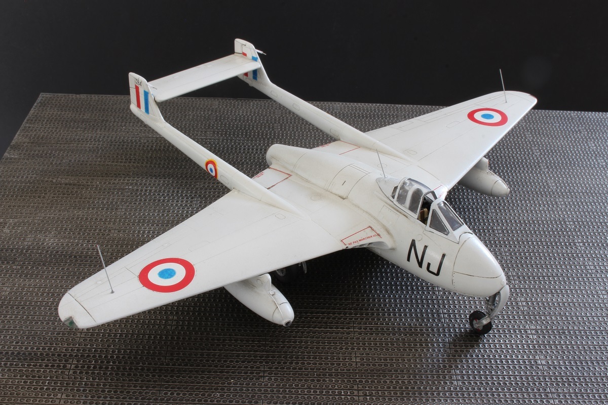 [Special Hobby] De Havilland Vampire Mk 1 - 1/72  1mu0