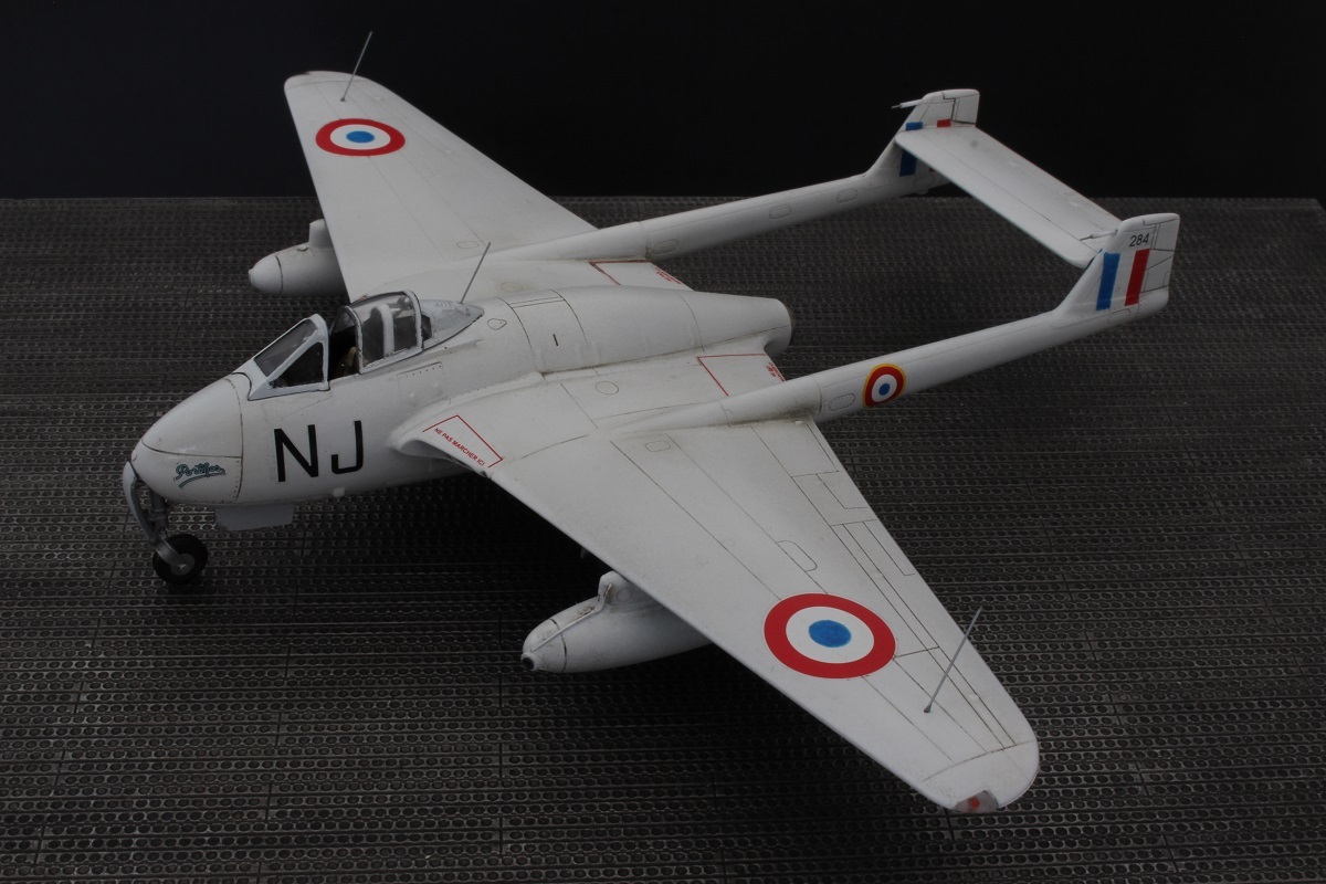 [Special Hobby] De Havilland Vampire Mk 1 - 1/72  J7vg